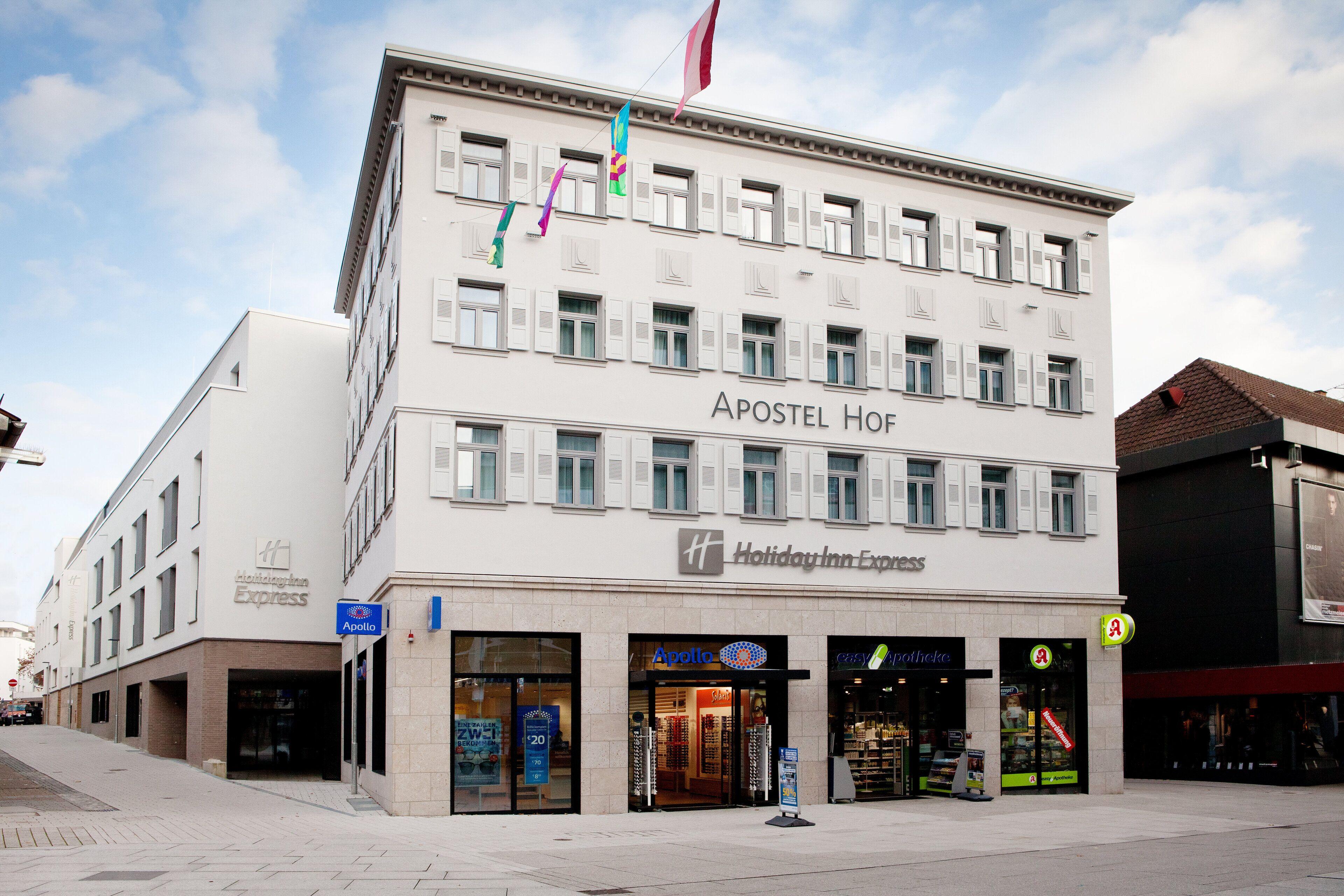 5 Familienhotels nahe der Oberhofenkirche Göppingen